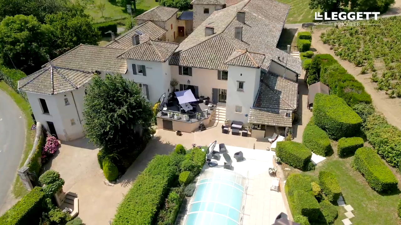 Le château Cotoyant à Pruzilly